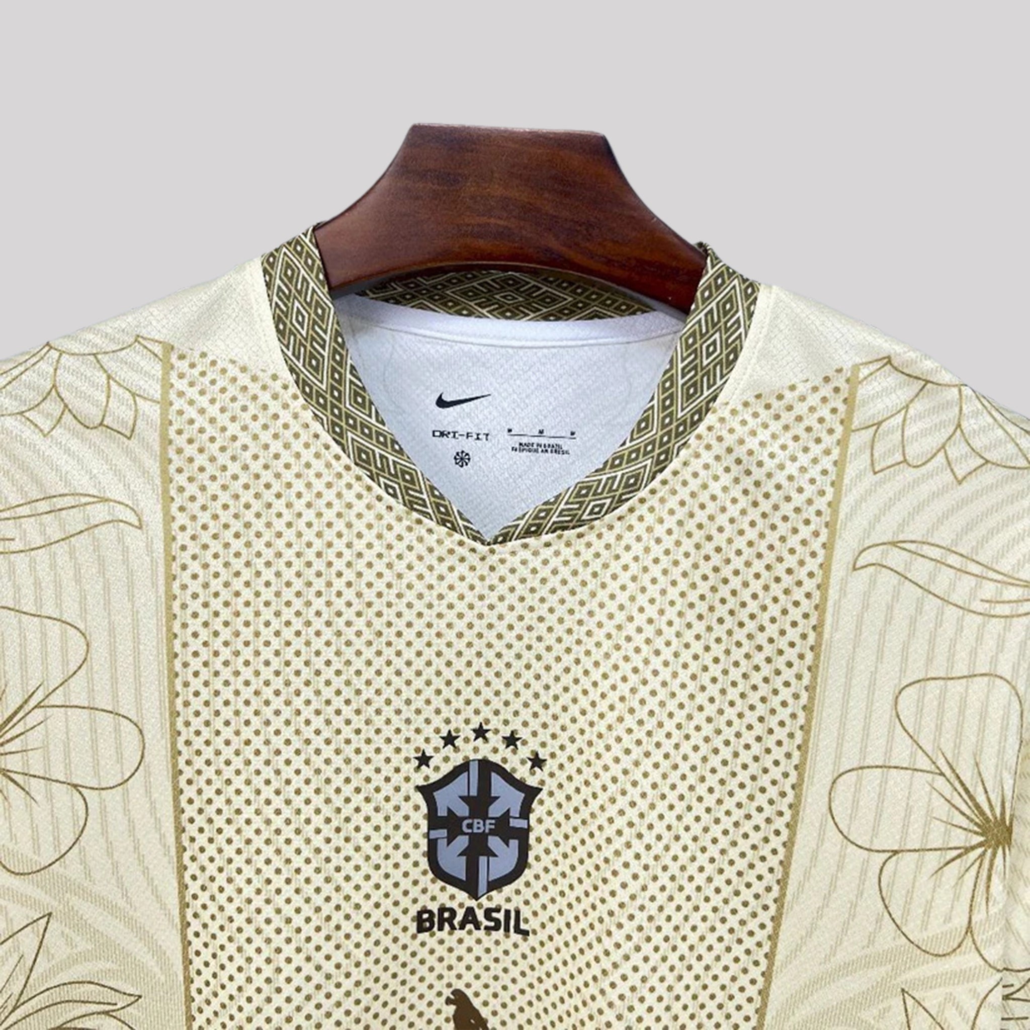 Brazil "Arara Gold" Premium Kit - FutKulture