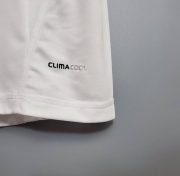 10/11 Real Madrid Home Kit - Image 5