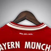 13/14 FC Bayern Home Premium Kit - Image 8