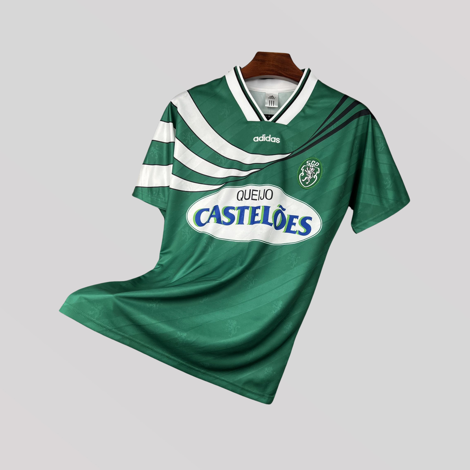 1_c6bb506d-1d55-4441-90f5-a0038f74382c Sporting 1994/95 Away Retro Football Kit - Image 1