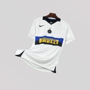 Inter Milan 2005/06 Away Retro Kit - Image 2