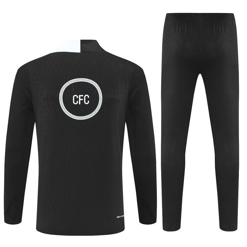 2526-chelsea-black-kids-size-tracksuit-9464420 25/26 Chelsea Black Kids Size Tracksuit - Image 1