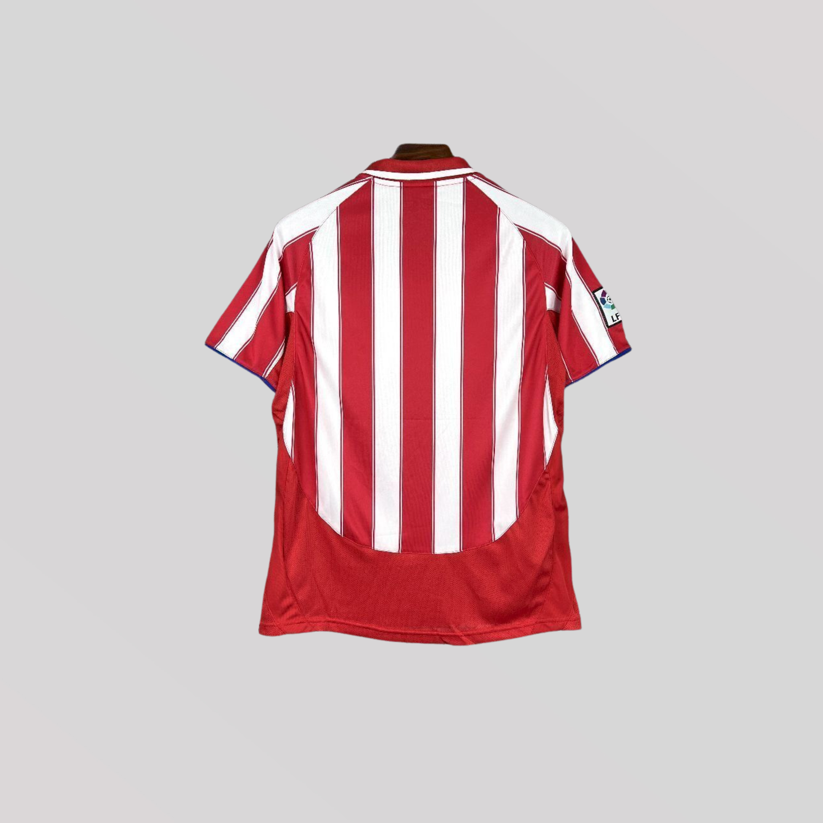 2_8ff450b1-91f4-4e42-a786-753636d1cc86 Atlético Madrid 2003/04 Home Retro Football Kit - Image 1