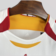 Spain 2006 Away Retro Kit - Image 2