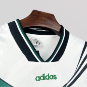 Sporting 1994/95 Home Retro Football Kit - Image 2