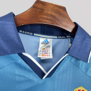 Real Madrid 1999/00 Third Away Retro Kit - Image 2