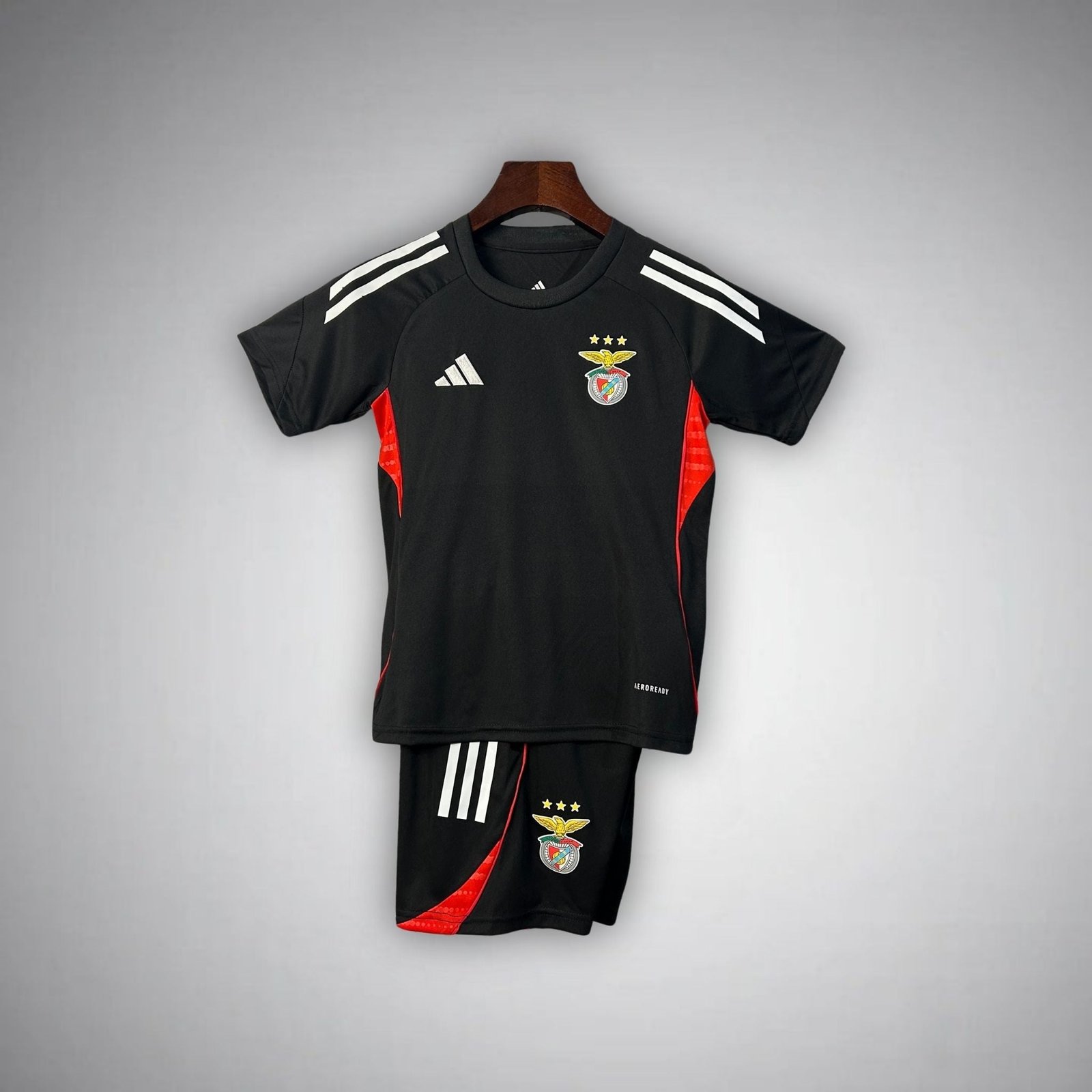 393 25/26 SL Benfica Training Kids Size Kit - Image 1