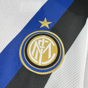 Inter Milan 2011/12 Men’s Away Retro Football Kit - Image 4