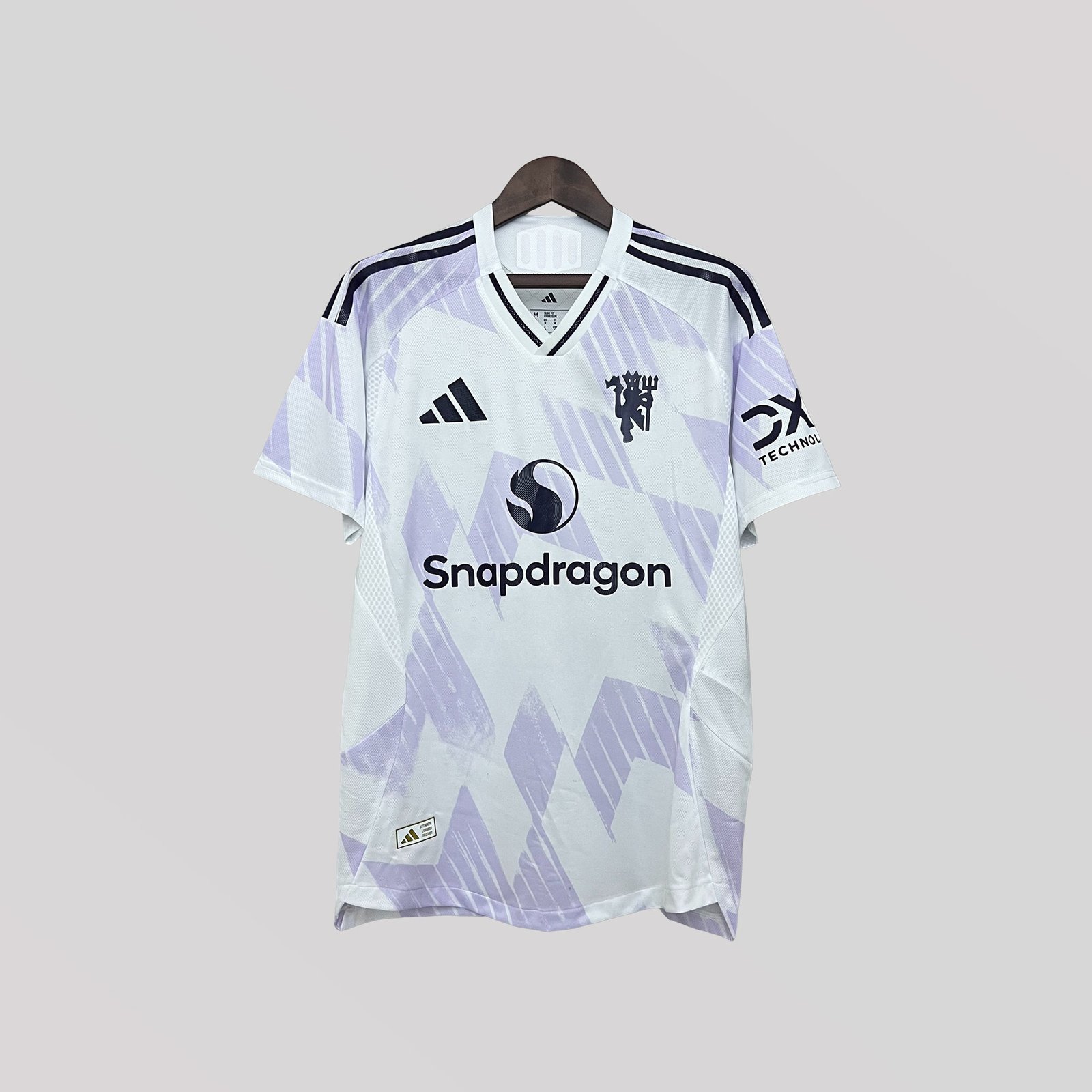 4235_f17019d7-1a60-4b73-85a6-4f9bfedf670d Manchester United 25/26 Away Kit - Image 1