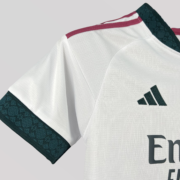 Real Madrid Home Kids Size Kit - Image 4