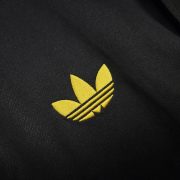 2025/2026 Manchester United Black And White Jacket Windbreaker - Image 3