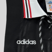 Benfica 1997/98 Away Retro Football Kit - Image 5
