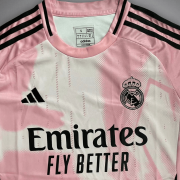Real Madrid "Ballet Rosé" Premium Kit - Image 2