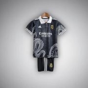 Real Madrid "Dragon Negro" Kids Size Kit