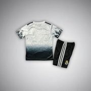 Real Madrid "Emerald Flame" Kids Size Kit - Image 5