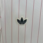 SL Benfica "Retro Stripes" Premium Kit - Image 3