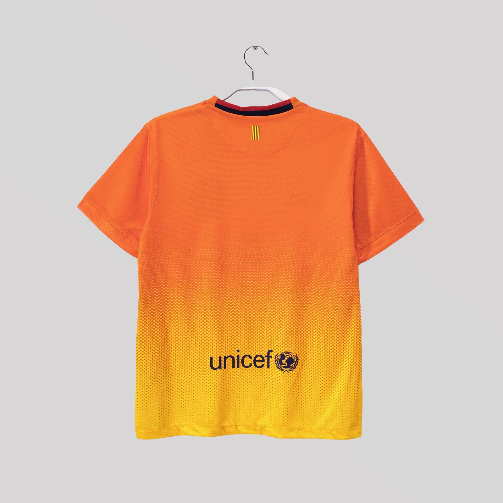 brc1_59b647ff-f1cf-4e1c-bc20-c04bf8cc654c Barcelona 2012/13 Away Kit - Image 1