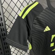 2025/2026 Bayern Munchen Goalkeeper Kids Size Kit - Image 6