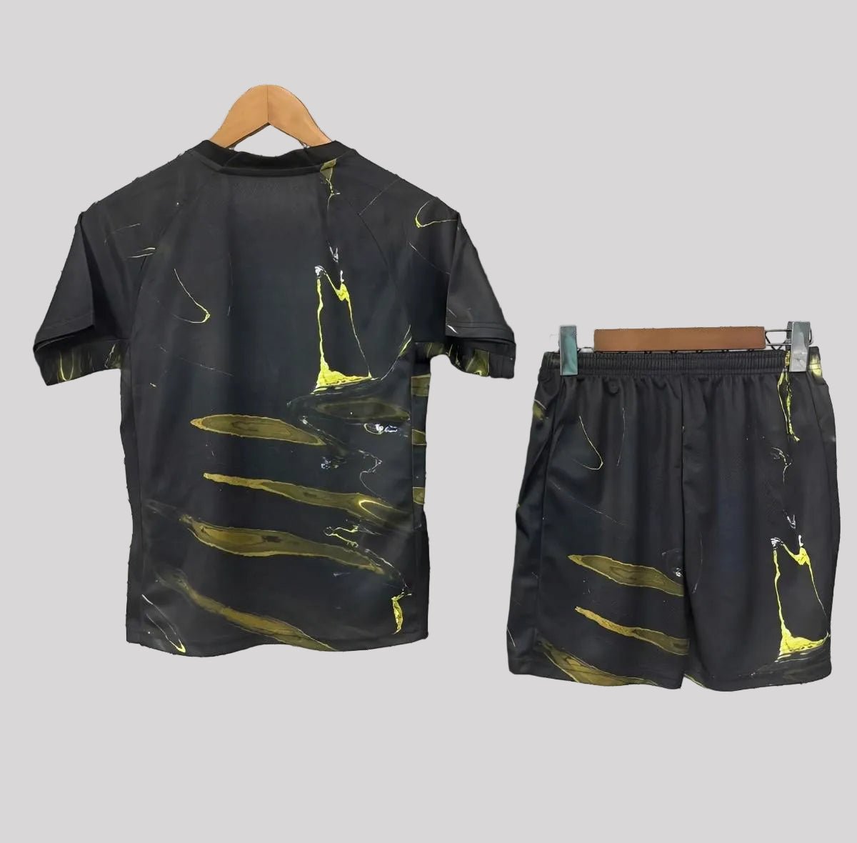 ed384ebfb8f3094a3ef2c288 2025/2026 PSG Stadium Night Edition Kids Size Kit - Image 1