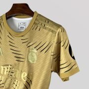 Real Madrid "Golden" Premium Kit - Image 2